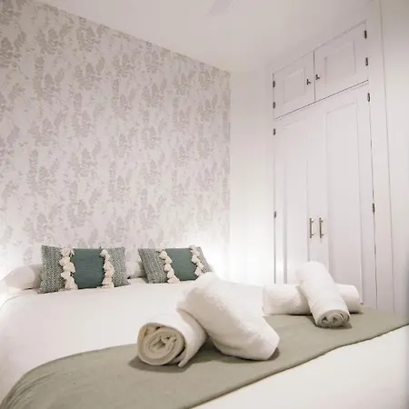 Apartment New! Luxury Center & 2 Balconies